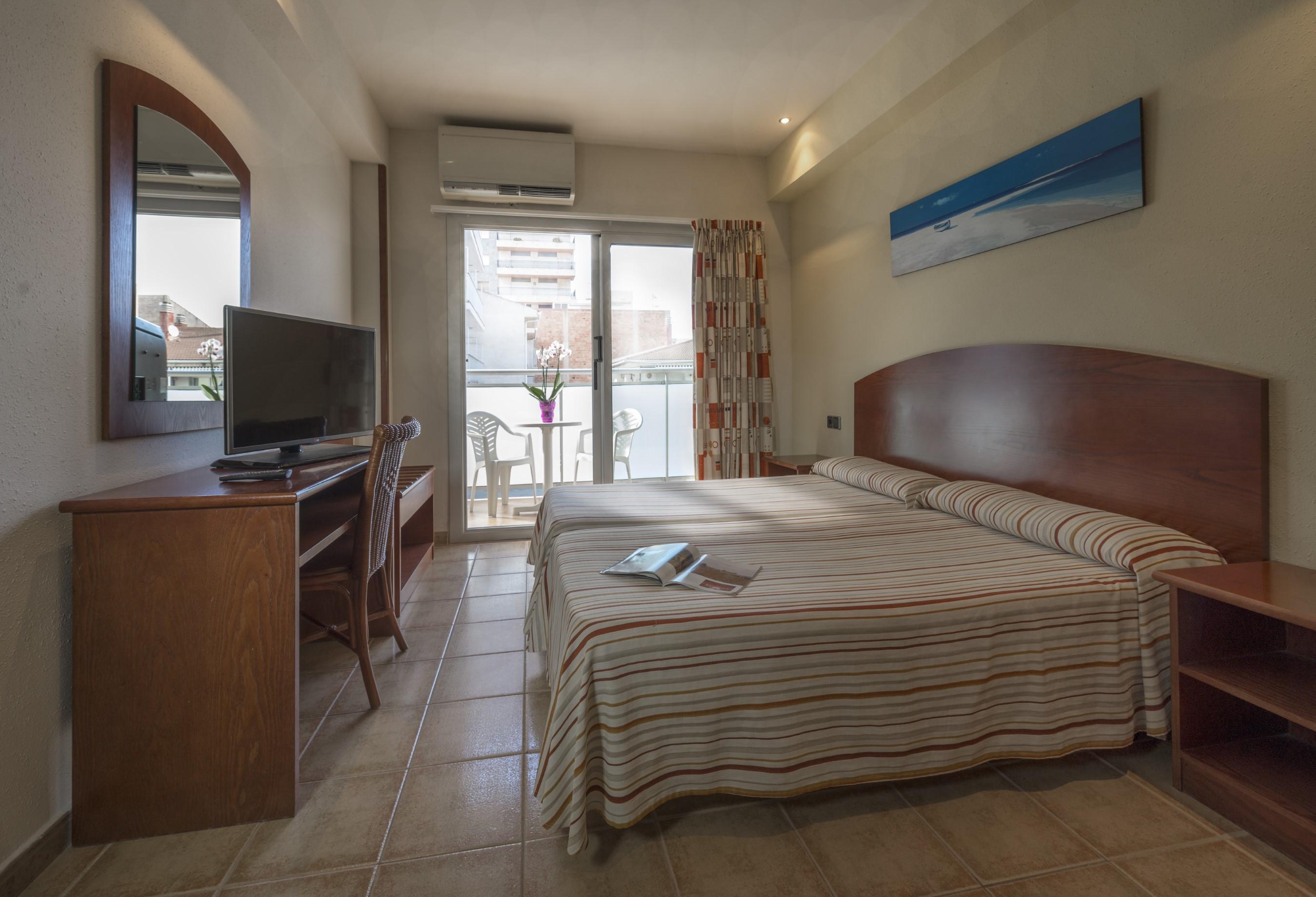 4r Miramar Hotel 3*